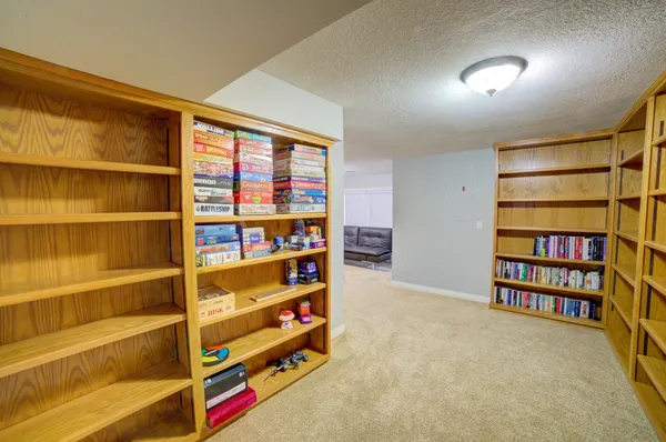 $930,000 | 2267 St Andrews Circle, Bettendorf, IA 52722
