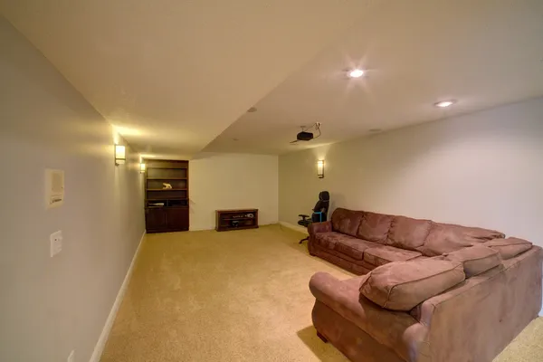 $930,000 | 2267 St Andrews Circle, Bettendorf, IA 52722