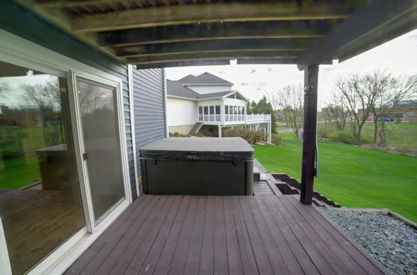 $930,000 | 2267 St Andrews Circle, Bettendorf, IA 52722