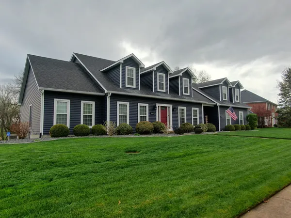 $930,000 | 2267 St Andrews Circle, Bettendorf, IA 52722