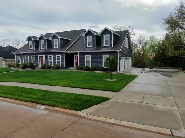 $930,000 | 2267 St Andrews Circle, Bettendorf, IA 52722