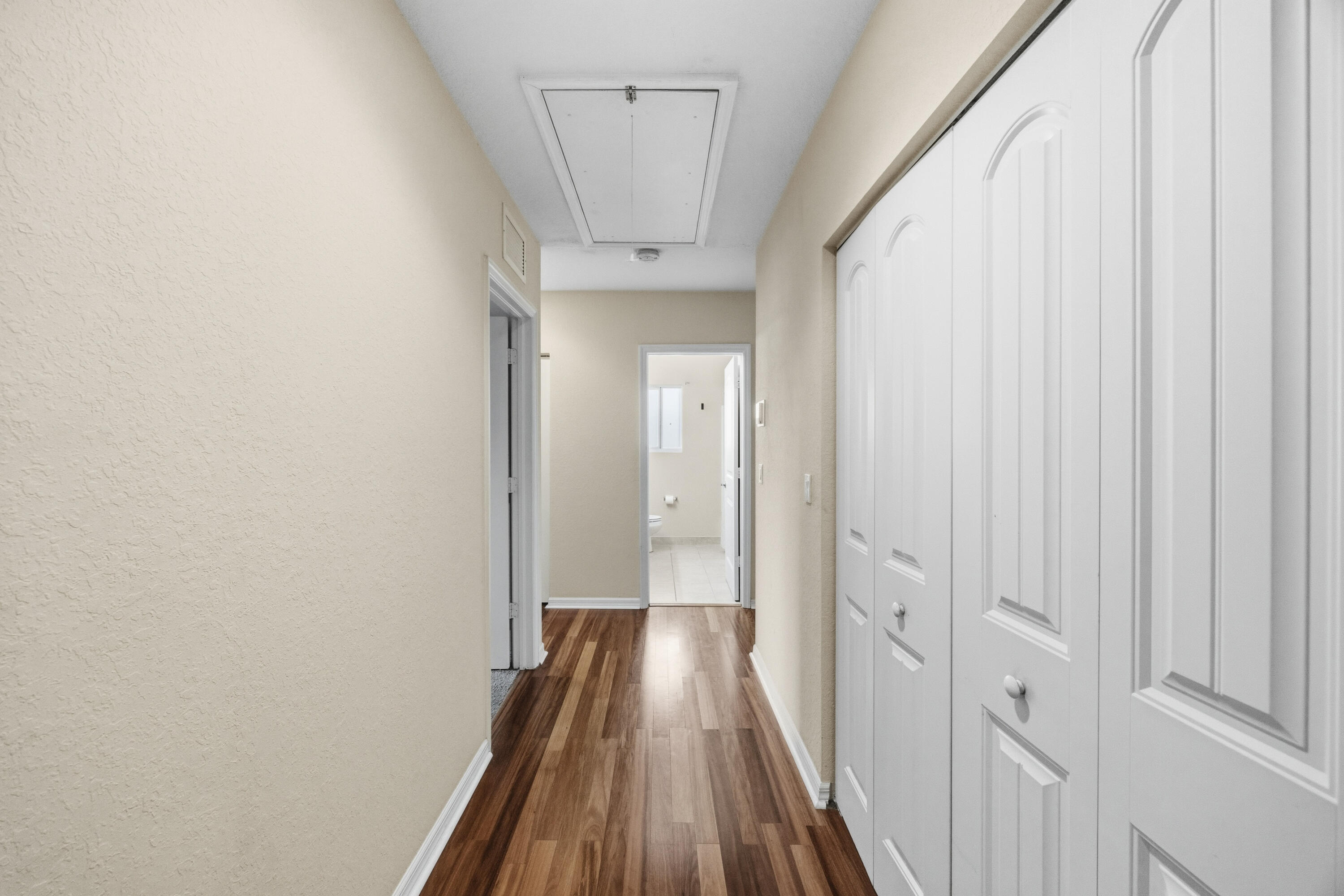 8462 Lyons Ranches Road Boynton Beach, FL 33472 - Photo 27 of 35 Hallway