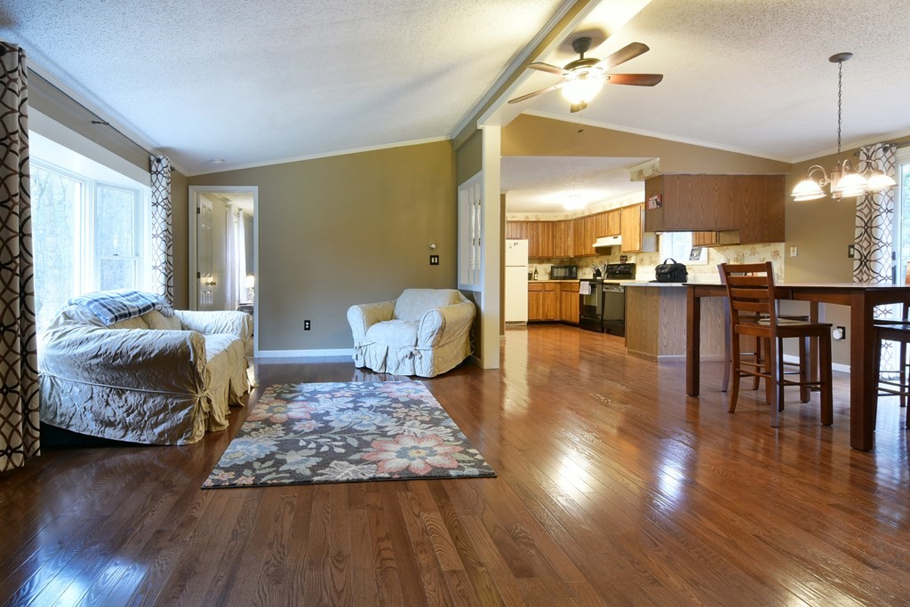 134 Burlingame Road Charlton, MA 01507 - Photo 14 of 39 Gallery Image 14