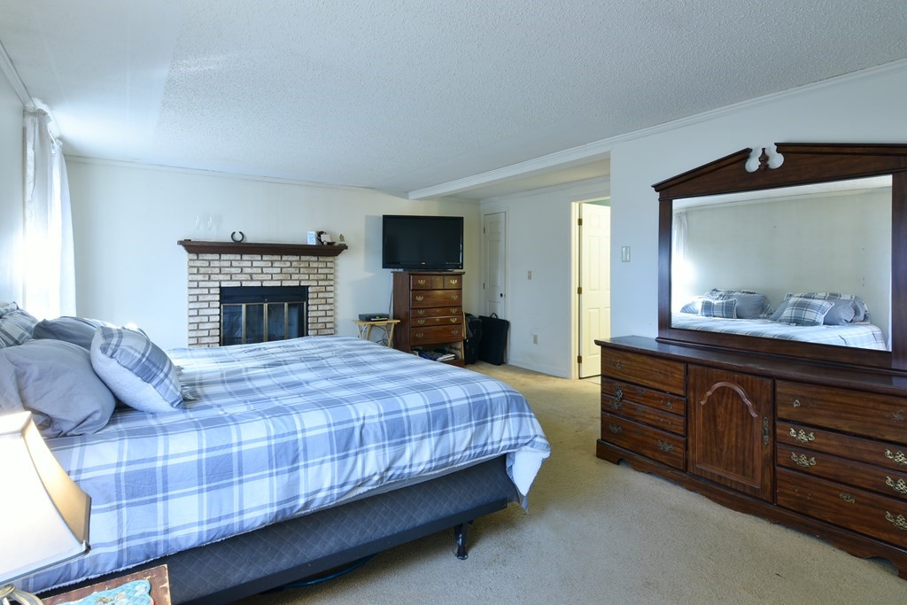 134 Burlingame Road Charlton, MA 01507 - Photo 19 of 39 Gallery Image 19