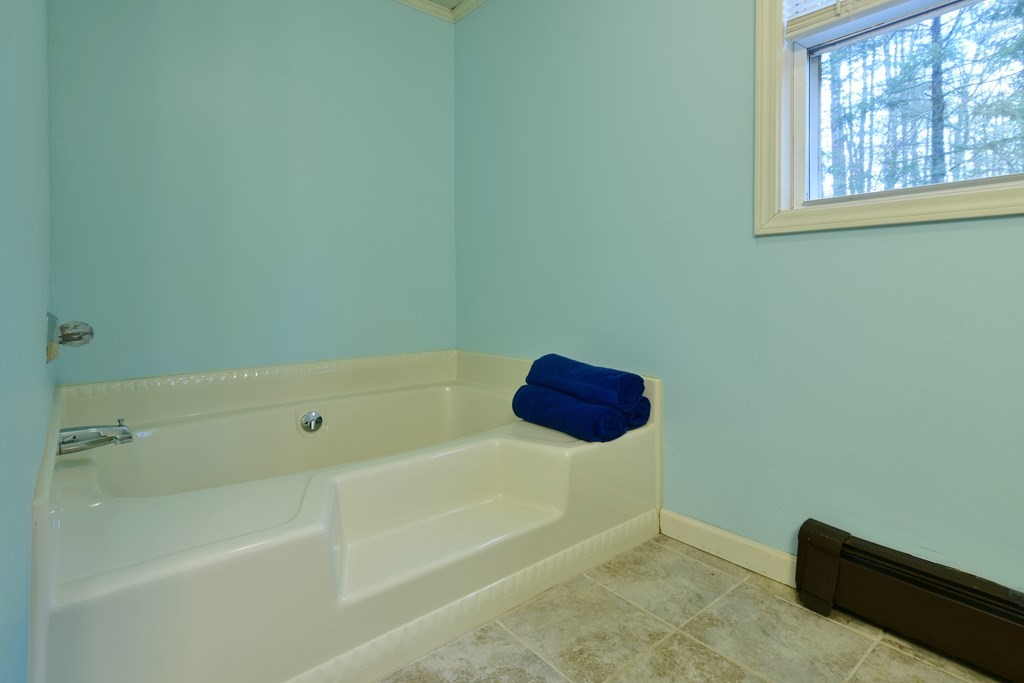134 Burlingame Road Charlton, MA 01507 - Photo 27 of 39 Gallery Image 27