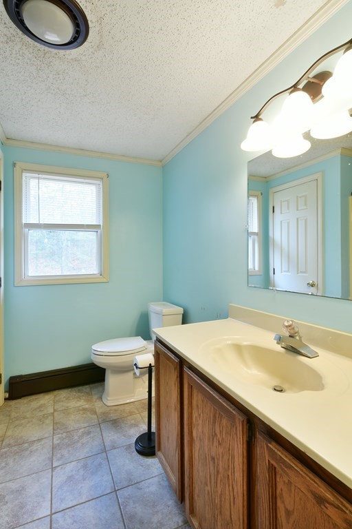 134 Burlingame Road Charlton, MA 01507 - Photo 31 of 39 Gallery Image 31