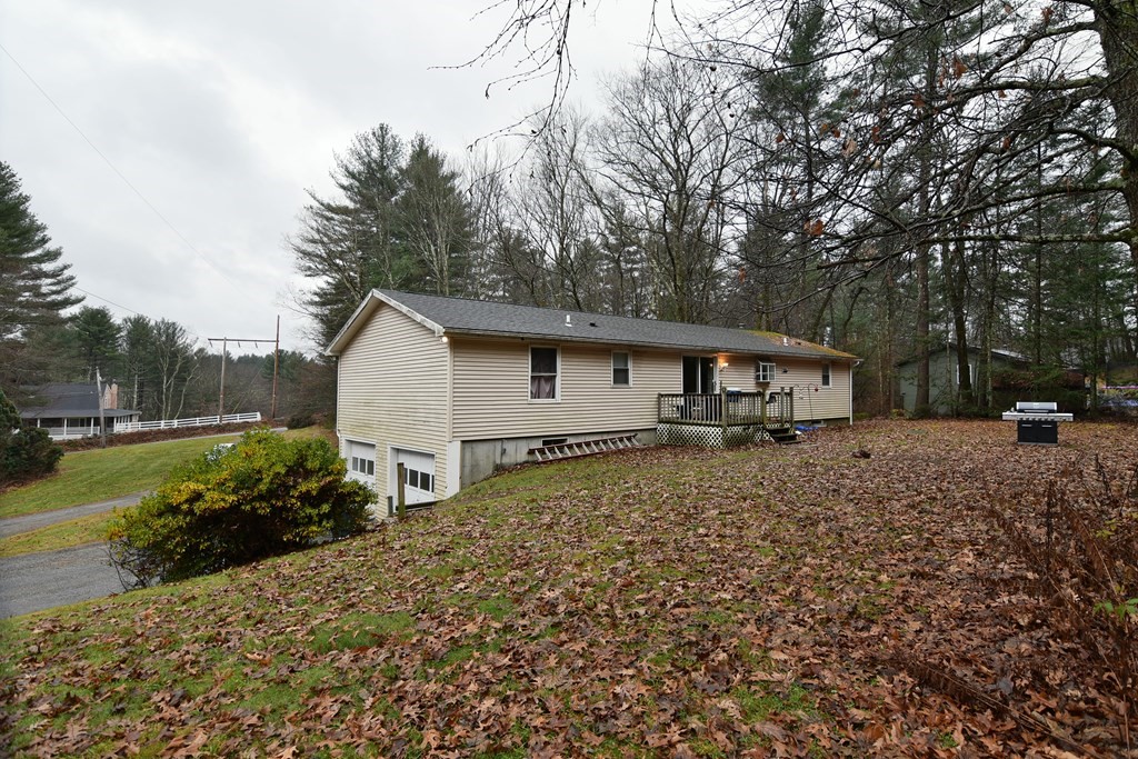 134 Burlingame Road Charlton, MA 01507 - Photo 4 of 39 Gallery Image 4