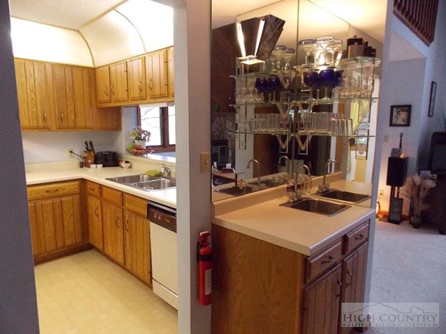 300 Ridgeview Road Sugar Mountain, NC 28604 - Photo 24 of 37 Gallery Image 24