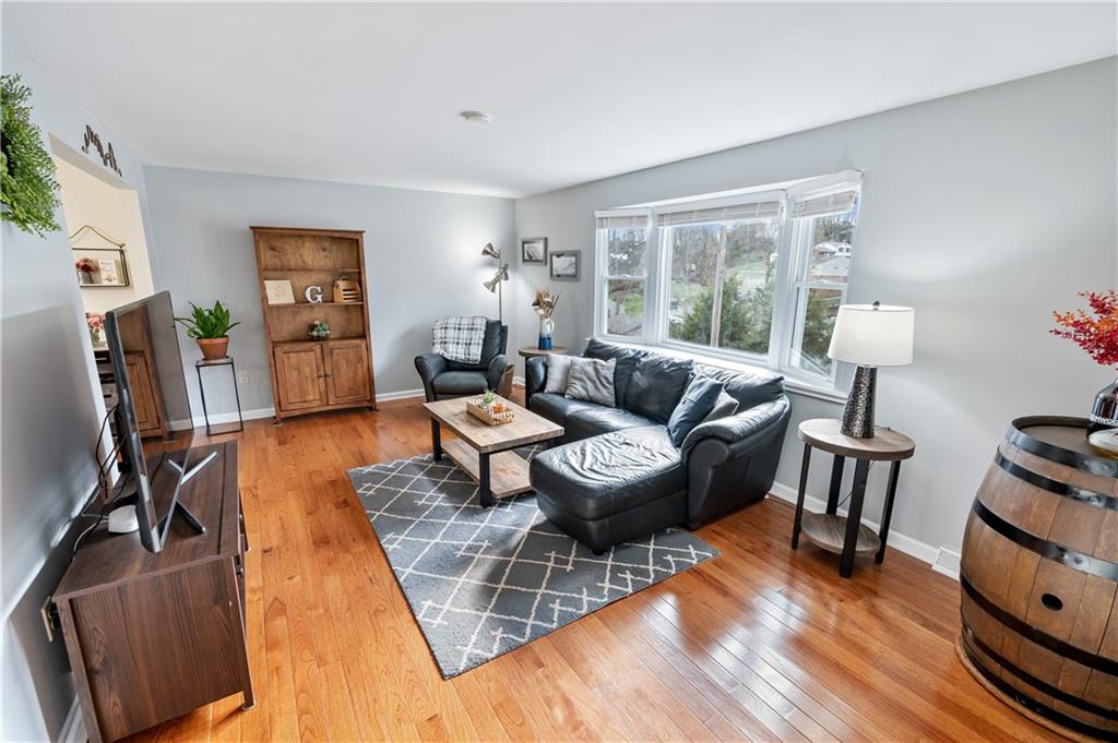 1608 Wilson Road Pittsburgh, PA 15236 - Photo 4 of 25 Gallery Image 4