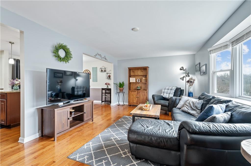 1608 Wilson Road Pittsburgh, PA 15236 - Photo 5 of 25 Gallery Image 5