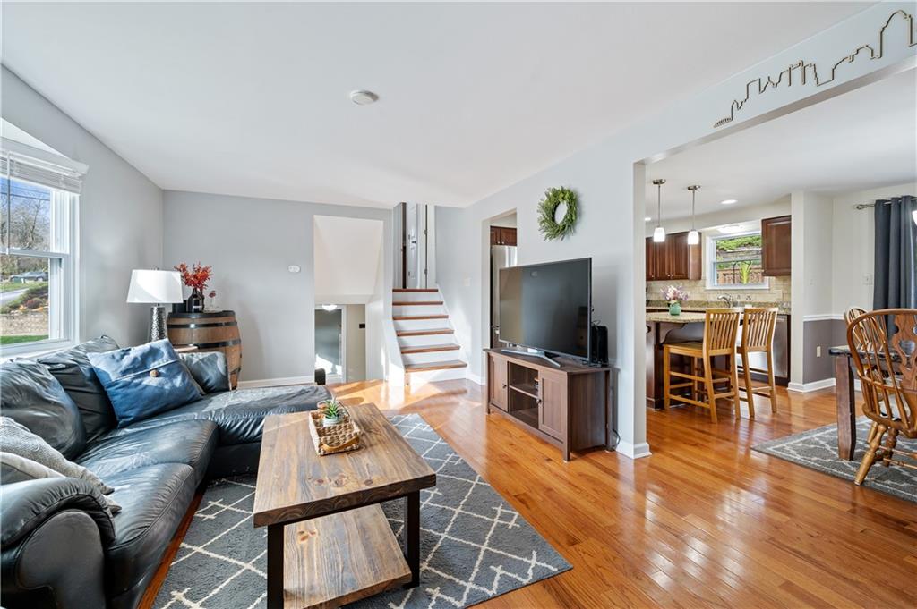 1608 Wilson Road Pittsburgh, PA 15236 - Photo 7 of 25 Gallery Image 7