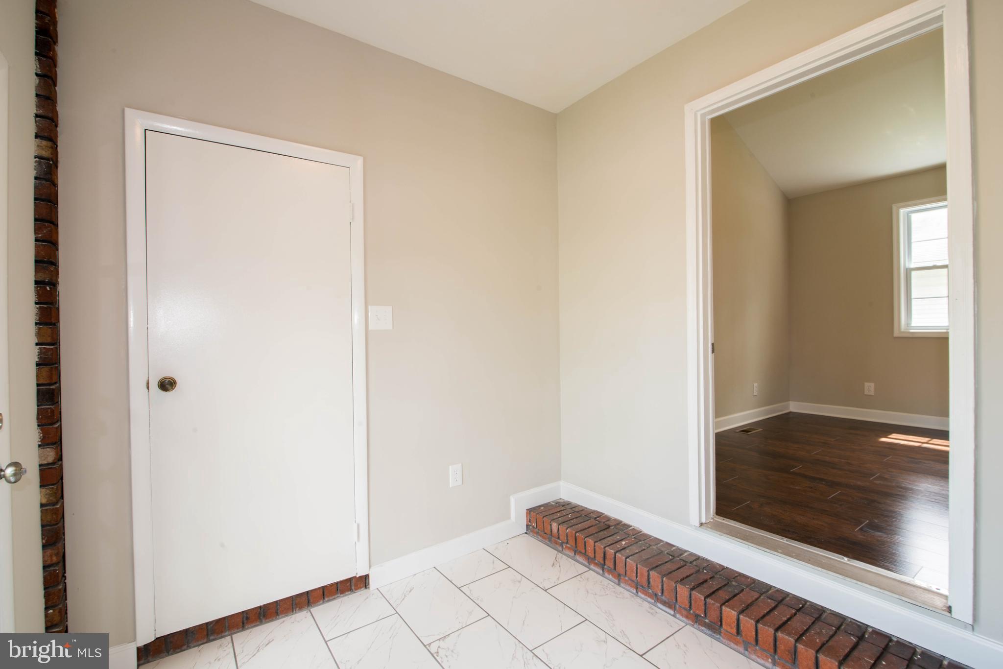 7933 34th Street Baltimore, MD 21237 - Photo 15 of 34 Mud Room