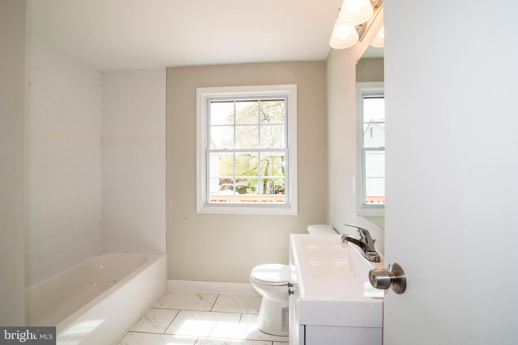 7933 34th Street Baltimore, MD 21237 - Photo 23 of 34 Bath