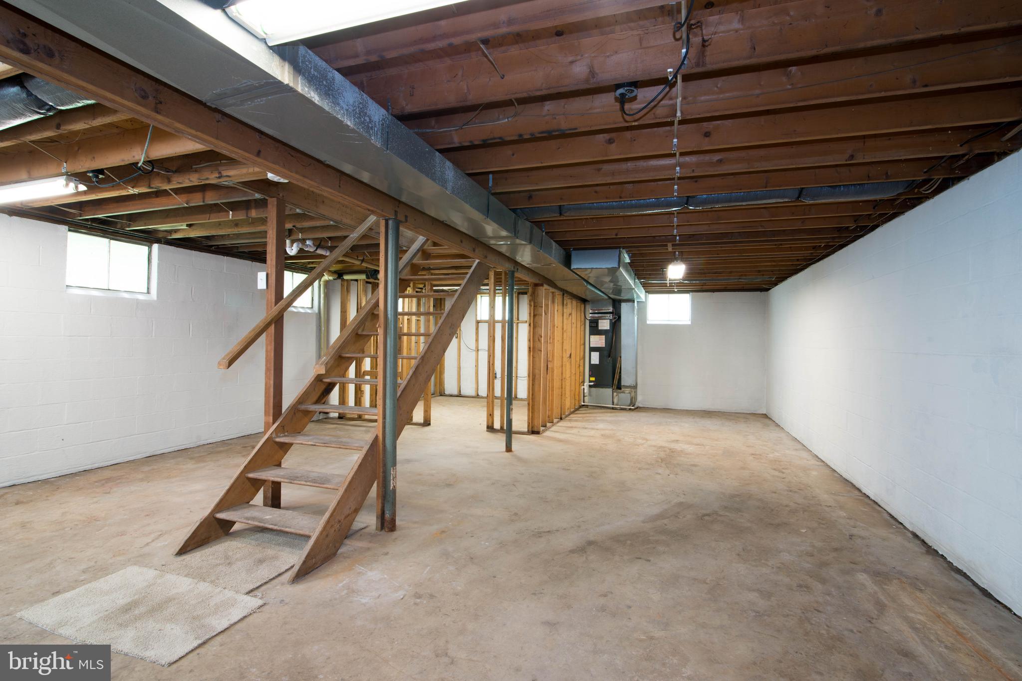 7933 34th Street Baltimore, MD 21237 - Photo 25 of 34 Loads of space awaits your design