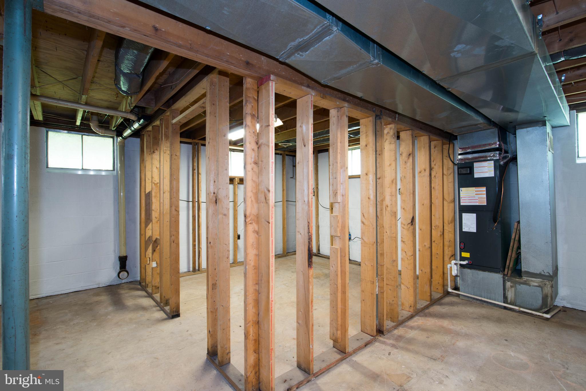 7933 34th Street Baltimore, MD 21237 - Photo 27 of 34 Loads of space awaits your design
