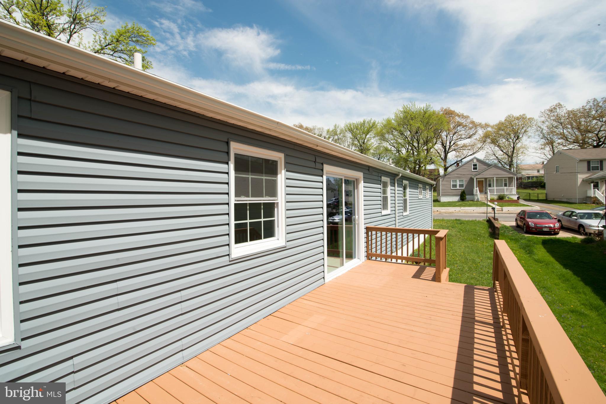 7933 34th Street Baltimore, MD 21237 - Photo 31 of 34 Deck