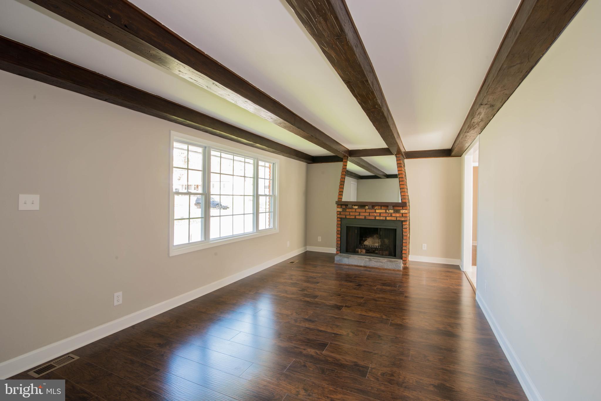 7933 34th Street Baltimore, MD 21237 - Photo 6 of 34 Living Room