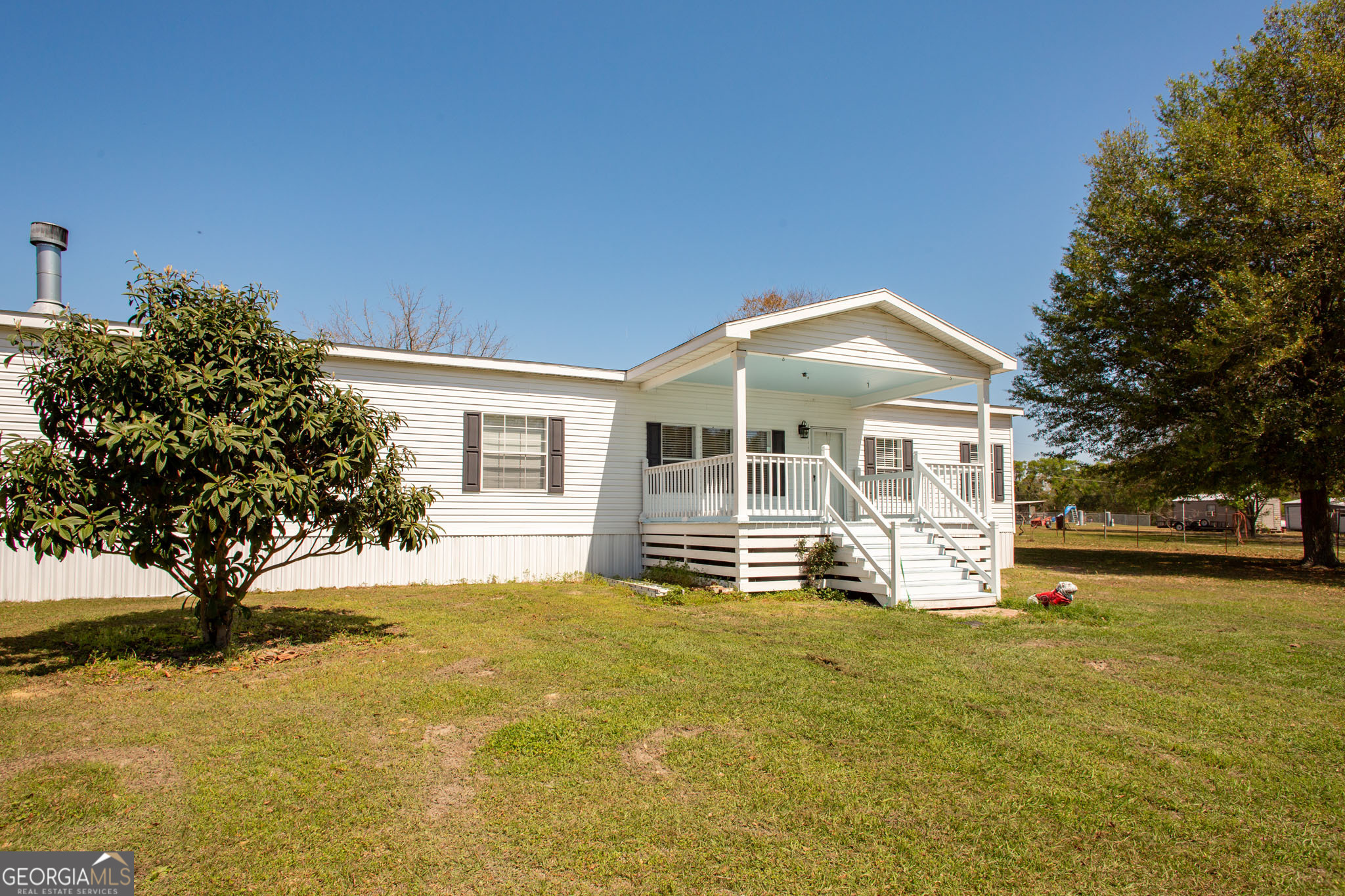 2734 Woodridge Road Waycross, GA 31503 - Photo 4 of 52