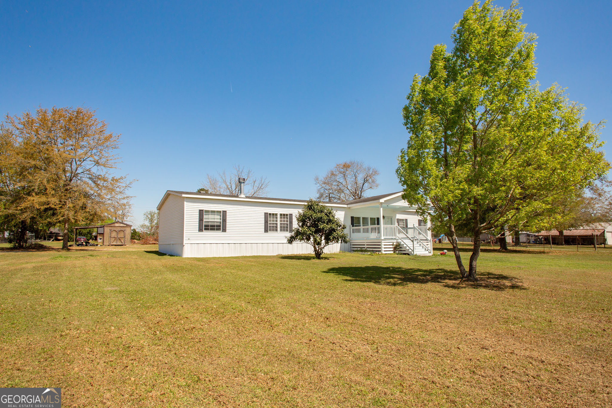 2734 Woodridge Road Waycross, GA 31503 - Photo 5 of 52