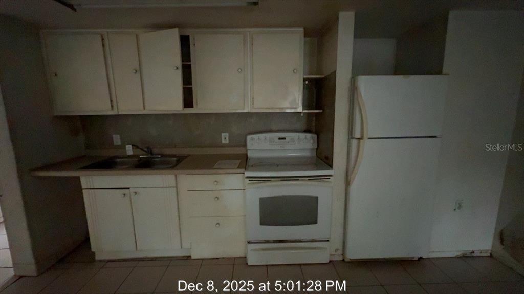 1672 10th Street Sarasota, FL 34236 - Photo 12 of 20