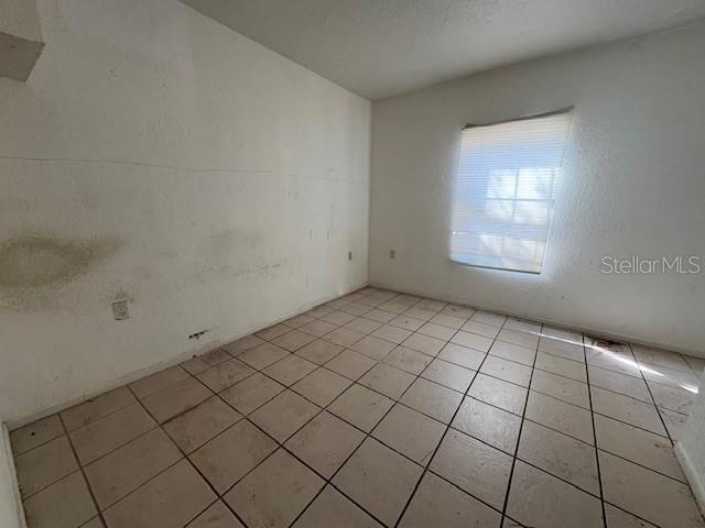 1672 10th Street Sarasota, FL 34236 - Photo 23 of 24 an empty room with windows