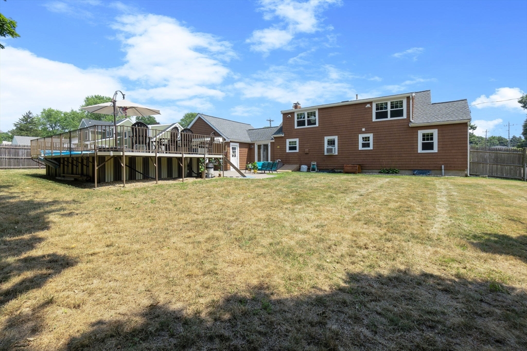 2 Bradley Road Danvers, MA 01923 - Photo 4 of 39 Gallery Image 4