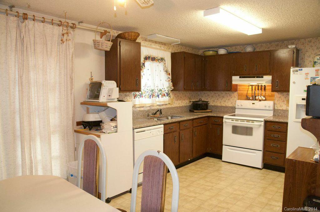 2212 Rice Planters Road, Unit 18 Charlotte, NC 28273 - Photo 3 of 24 Gallery Image 3