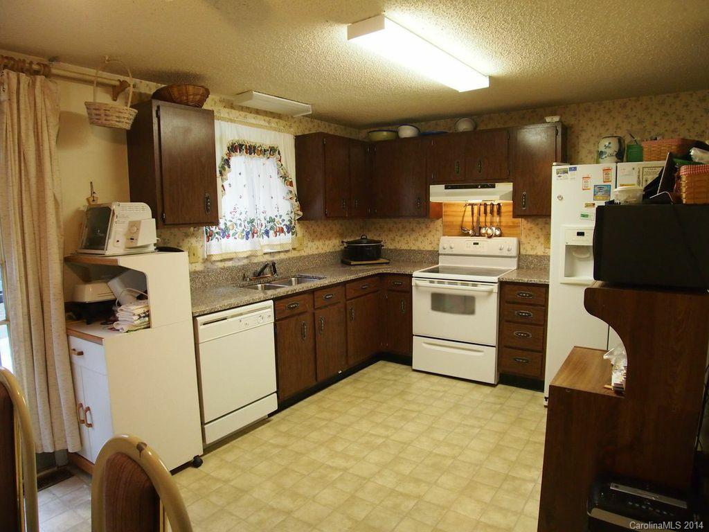 2212 Rice Planters Road, Unit 18 Charlotte, NC 28273 - Photo 4 of 24 Gallery Image 4