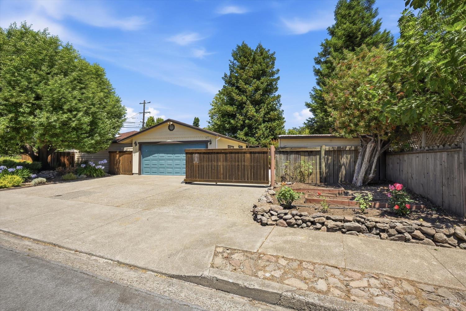 2006 Montgomery Drive Santa Rosa, CA 95405 - Photo 34 of 36
