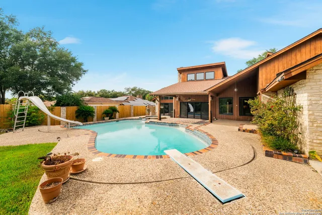 $549,000 | 6326 Mallard Point, Windcrest, TX 78239