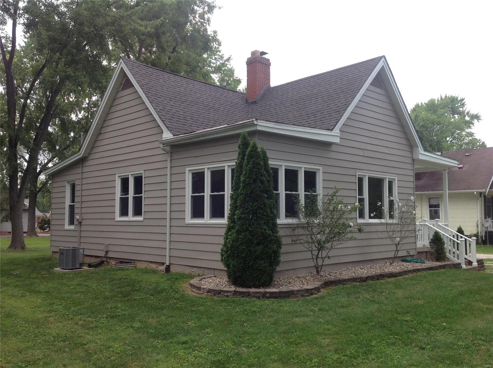 839 Holyoake Road Edwardsville, IL 62025 - Photo 4 of 26 Gallery Image 4