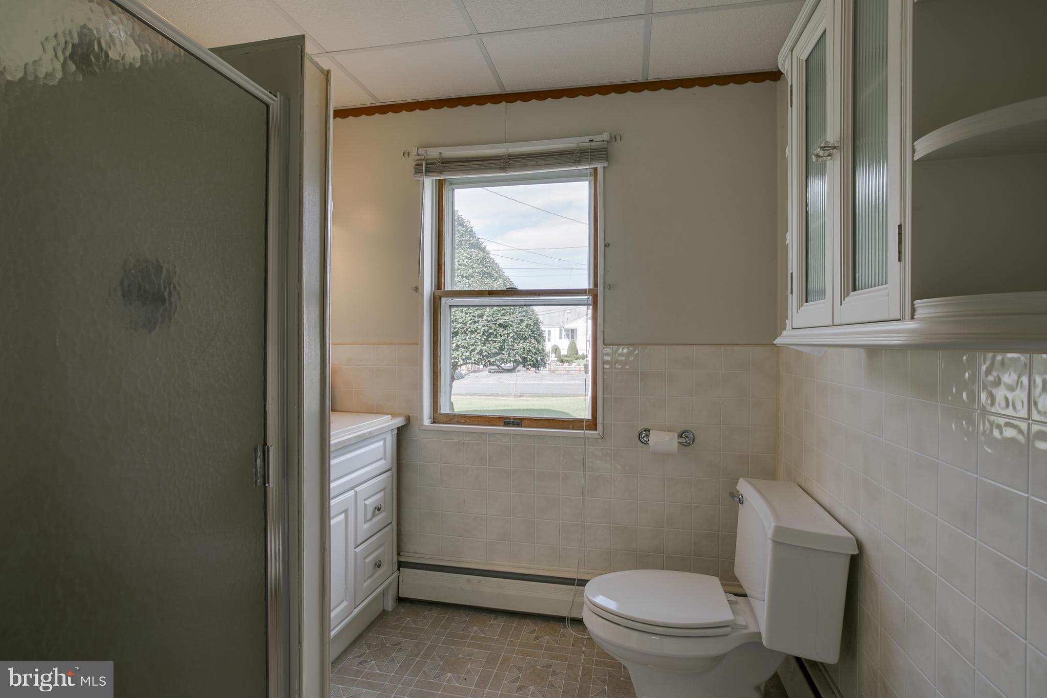 7315 Old Battle Grove Road Baltimore, MD 21222 - Photo 12 of 20 Bath