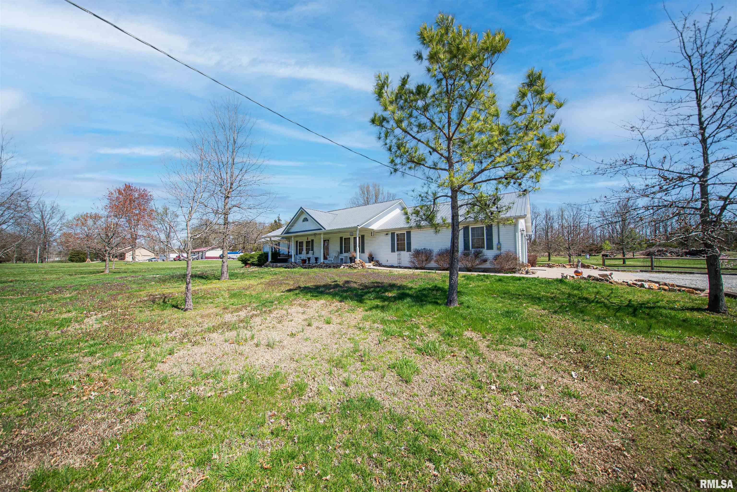 7822 Hill City Road Benton, IL 62812 - Photo 3 of 30