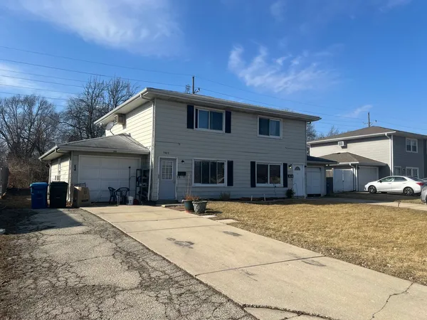 $244,900 | 1060 North Highland Avenue, Aurora, IL 60506