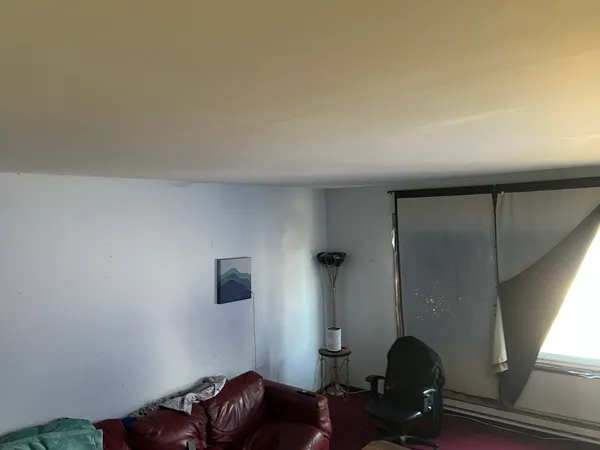 $229,900 | 1060 North Highland Avenue, Aurora, IL 60506