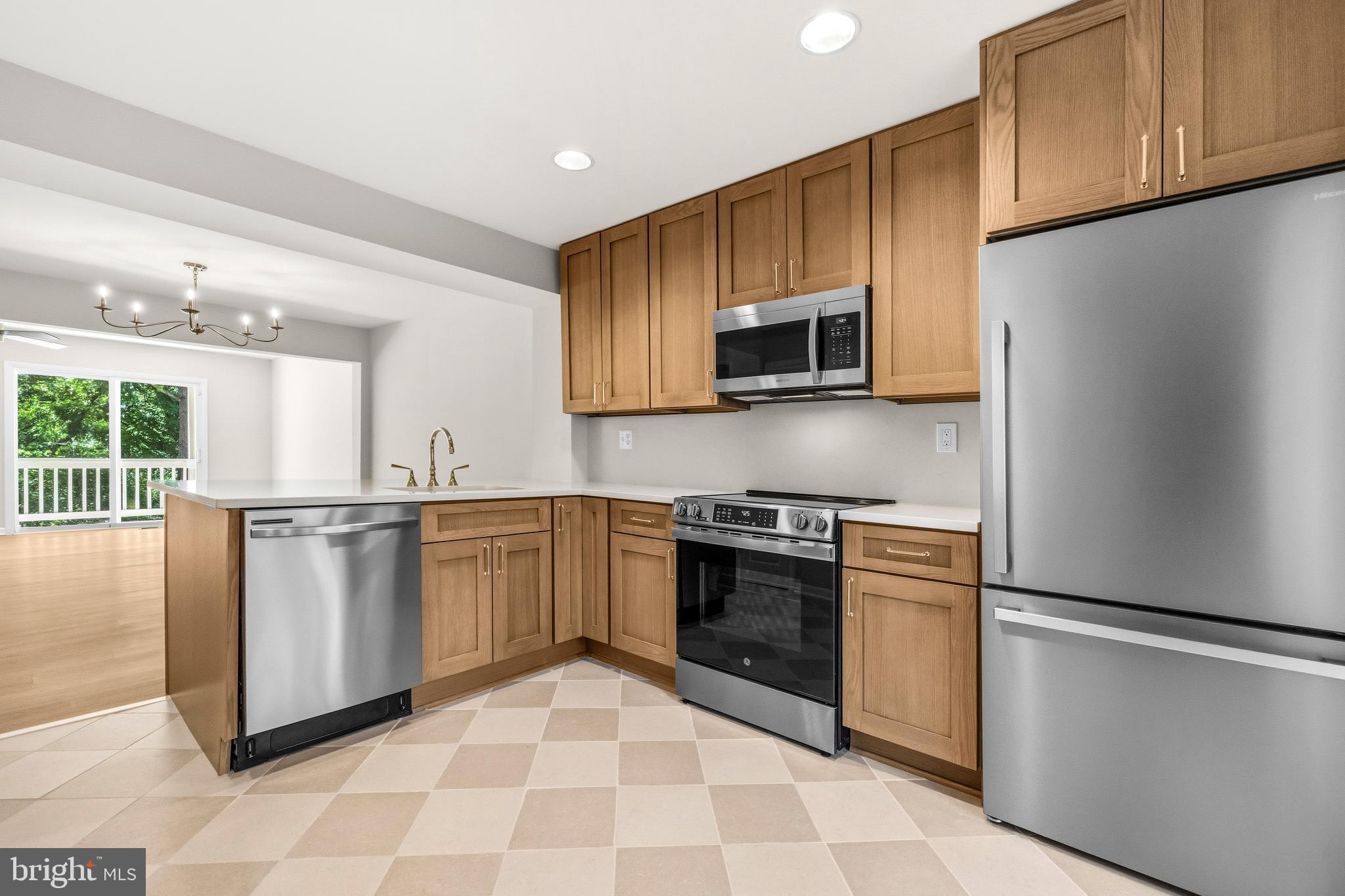 1604 Valencia Way Reston, VA 20190 - Photo 14 of 50