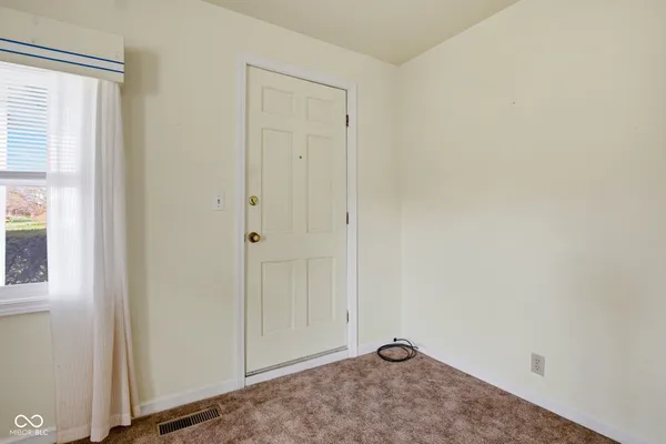 $175,000 | 8327 North Washington Street, Sheridan, IN 46069