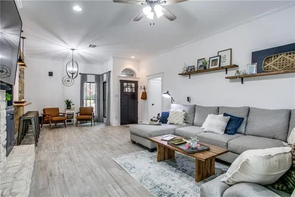 $2,500 | 2200 Falcon Drive, Round Rock, TX 78681