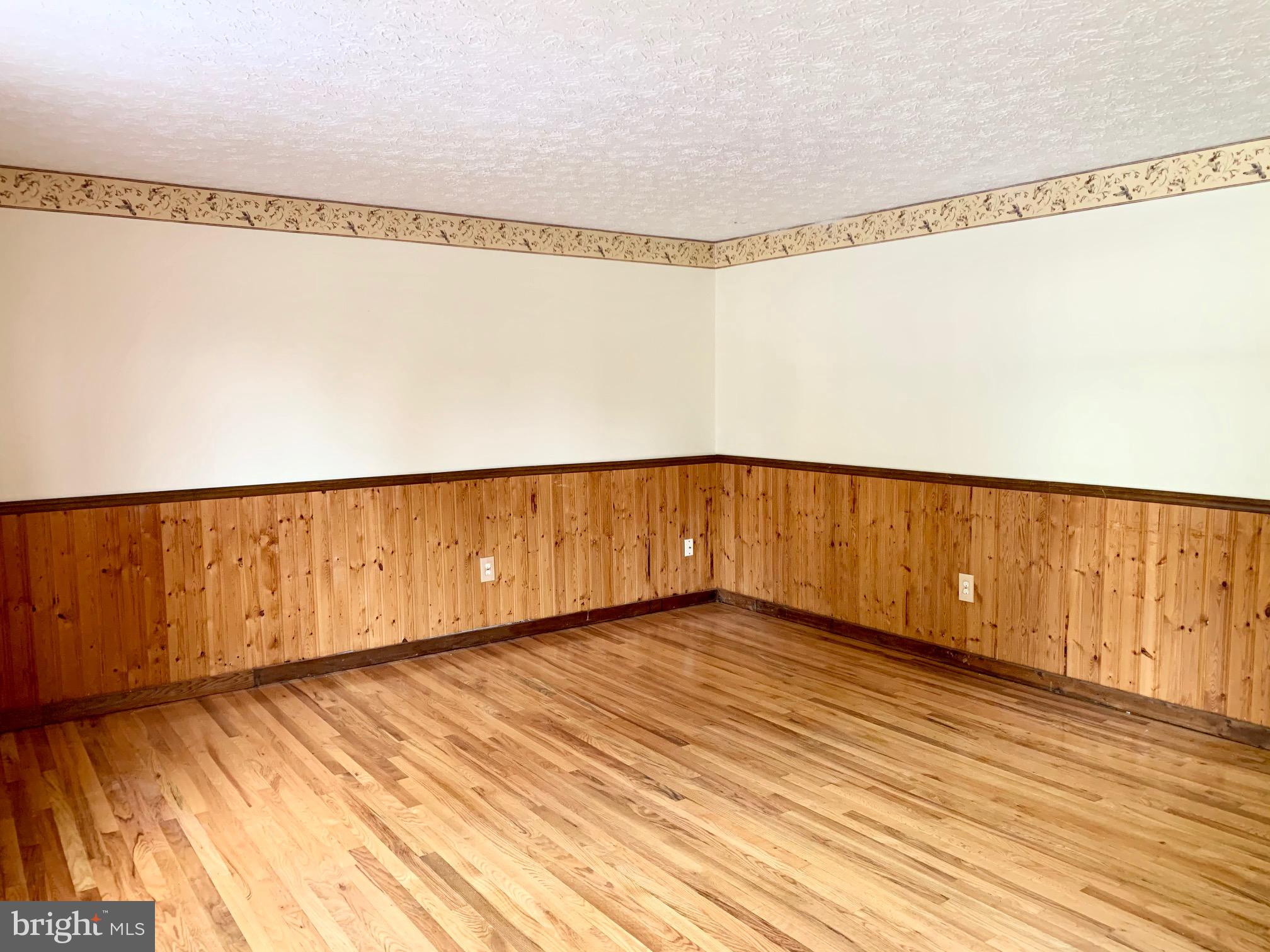 301 Brunswick Road Stephens City, VA 22655 - Photo 2 of 20 Living Room with refinished hardwood floors