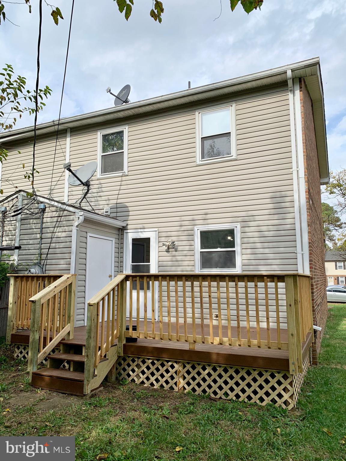 301 Brunswick Road Stephens City, VA 22655 - Photo 20 of 20 Back of house & deck