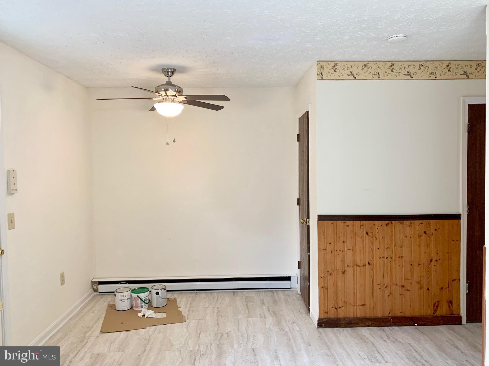 301 Brunswick Road Stephens City, VA 22655 - Photo 10 of 20 Eat-in area off Kitchen with walk-out to back deck