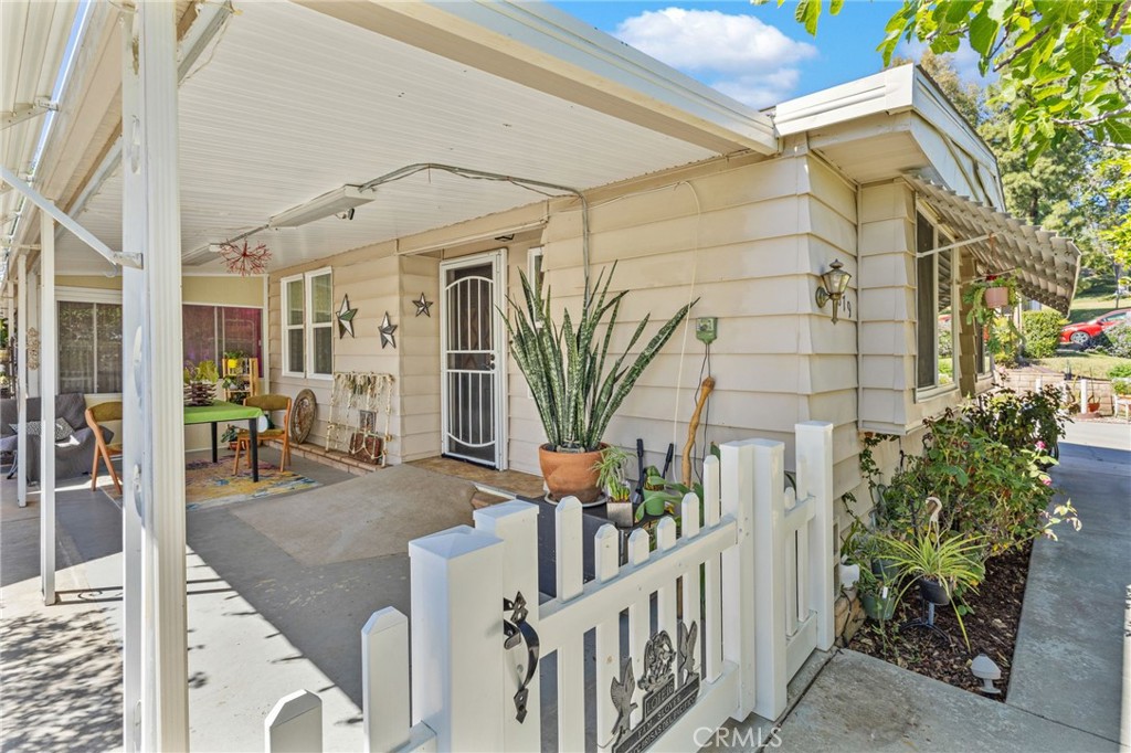 9679 Rosedale Drive Calimesa, CA 92320 - Photo 8 of 39 Covered Front Porch Patio