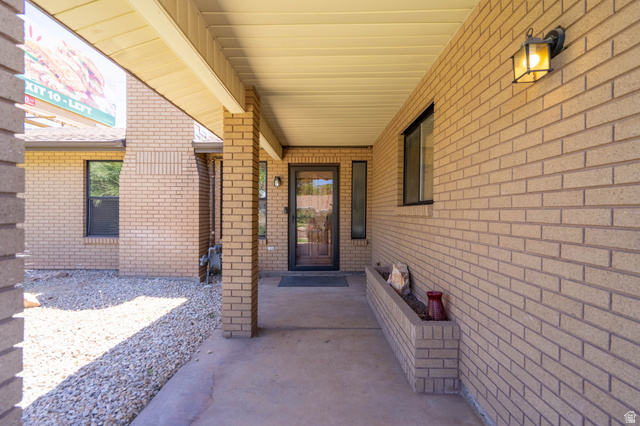 674 Concord Way St. George, UT 84770 - Photo 3 of 18