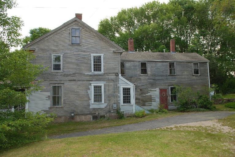 1276 County Road Cataumet, MA 02534 - Photo 15 of 15 front view of a house with a yard