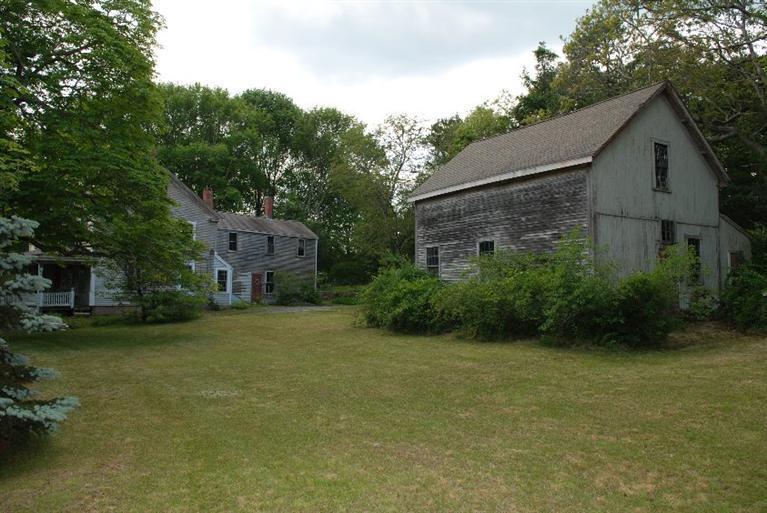 1276 County Road Cataumet, MA 02534 - Photo 4 of 15 a view of a house with a garden