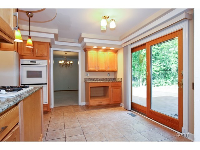 2009 Hutchison Road Flossmoor, IL 60422 - Photo 5 of 10