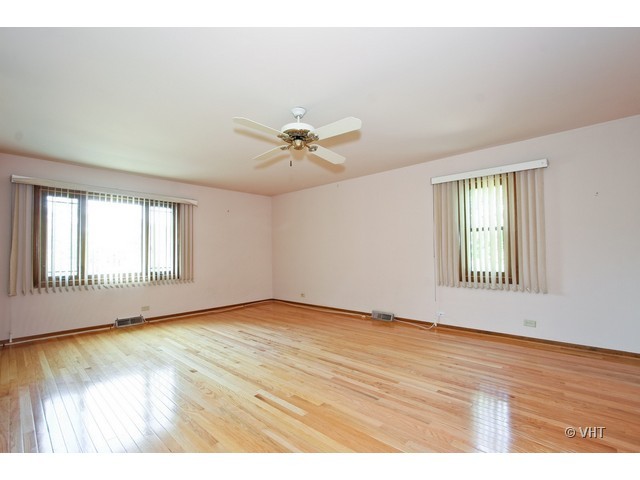 2009 Hutchison Road Flossmoor, IL 60422 - Photo 7 of 10