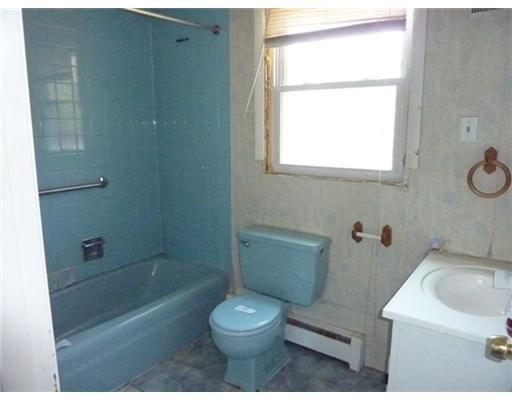513 Main Road Eddington, ME 04428 - Photo 9 of 10 Bathroom.