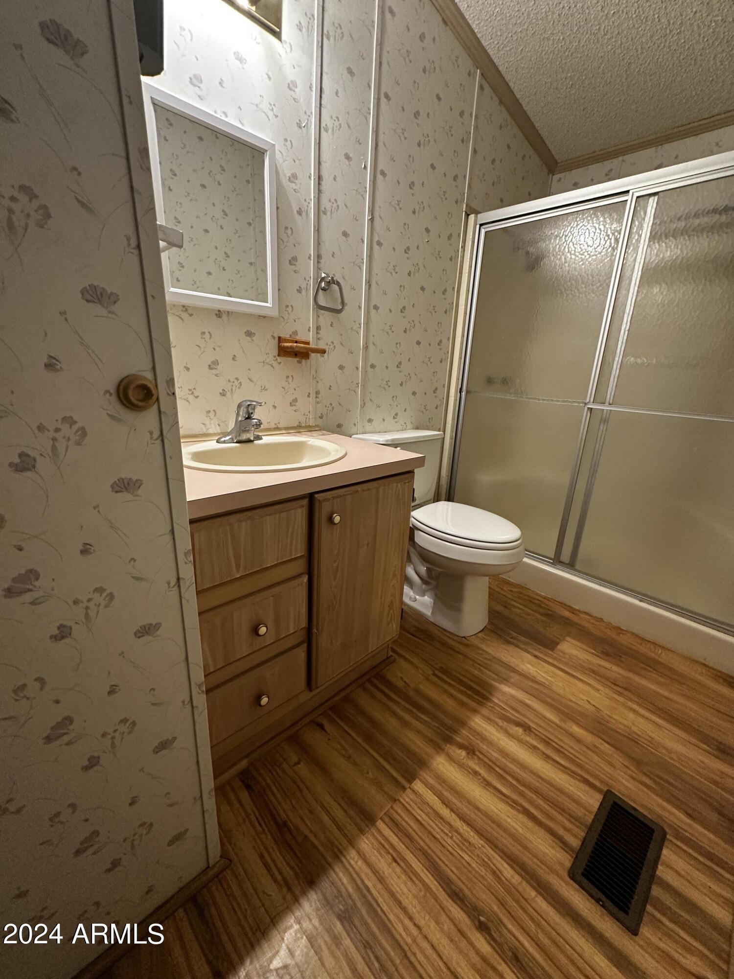 3500 South Tomahawk Road, Unit 110 Apache Junction, AZ 85119 - Photo 41 of 59 Guest Bath