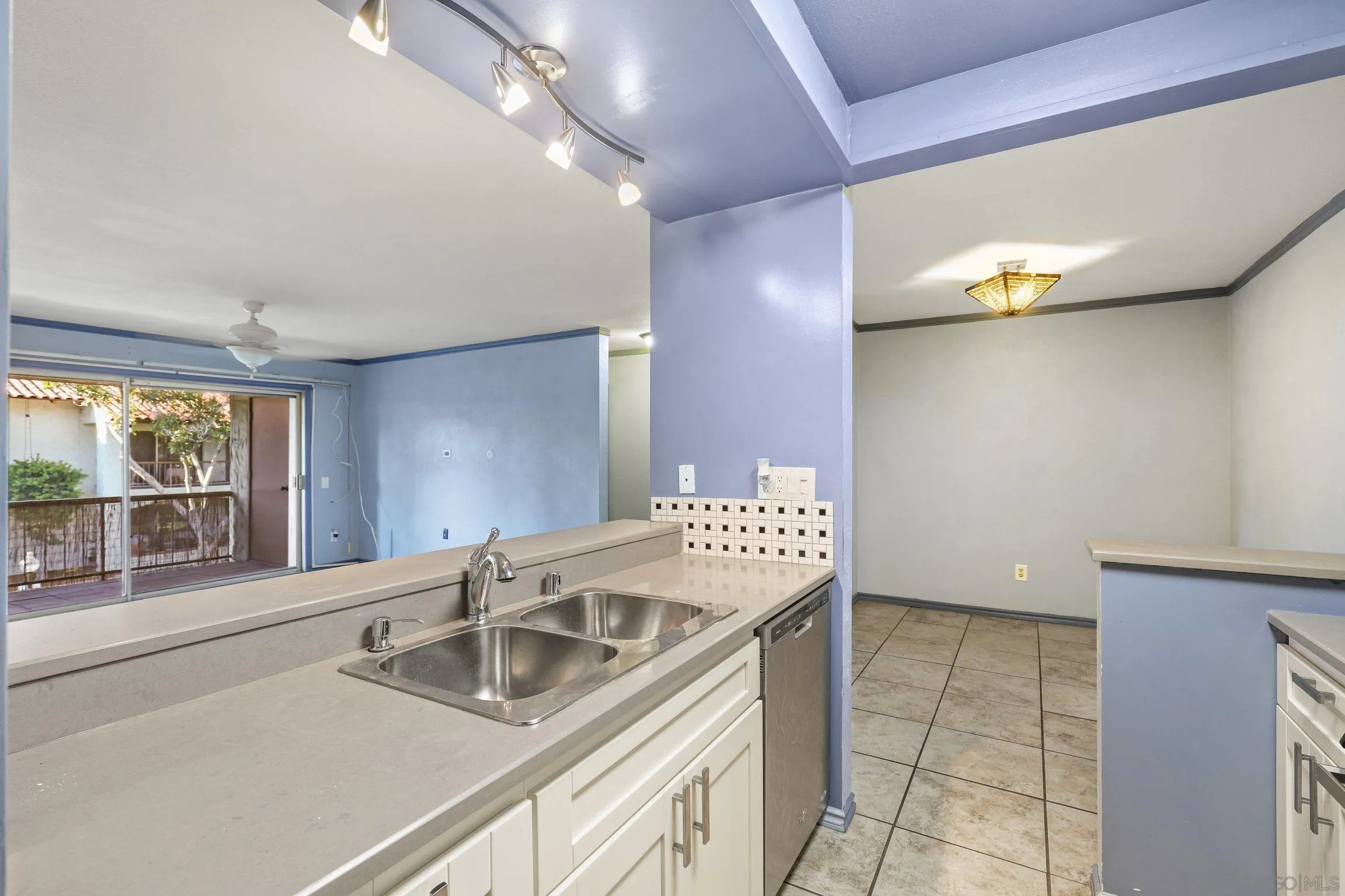 5999 Rancho Mission Road, Unit 214 San Diego, CA 92108 - Photo 9 of 21 Gallery Image 9